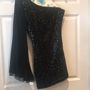 Black sequined side shoulder juniors dress fitted
